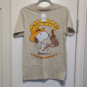 NWT Peanuts Beige Graphic Tee - Snoopy - Sz Small
